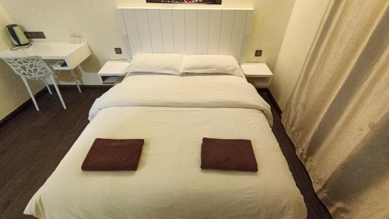 Oyo 90457 Borneo Eco-House Hashtag 12 Boutique Hotel Kota Kinabalu Ngoại thất bức ảnh